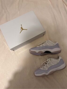 Jordan Low Top Sneakers - White & Light Lavender